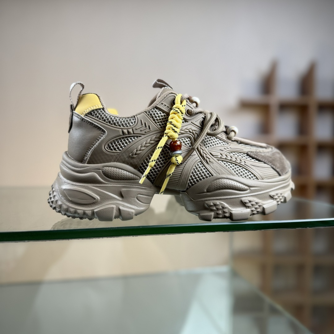 220 新晋潮流鞋靴品牌GGCC秋冬新款 张艺凡同款 GG-CC 2025 珠串 8cm厚底增高 千禧风复古未来老爹鞋 G25X8691