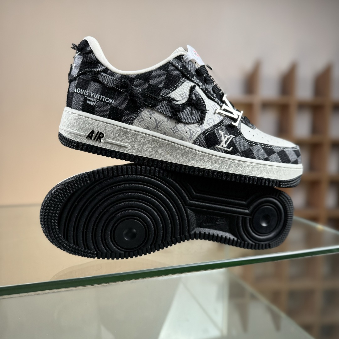 260 Nike Air Force 1'07 Low LV联名 白黑 空军一号低帮休闲板鞋 YF9511-817