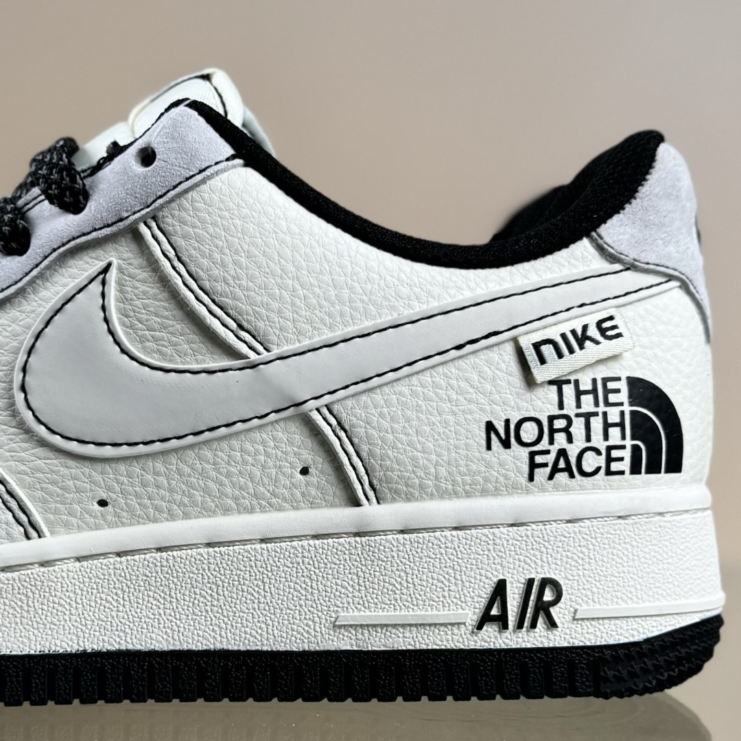 260 Nike Air Force 1 Low 07 x The North Face 白黑小勾满天星 JS8028-015