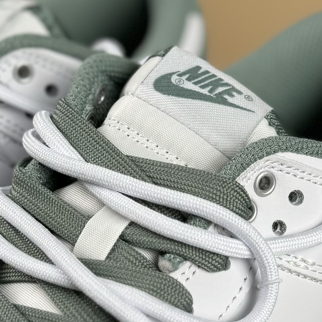 260 Nike SB Dunk Low ”Just Do It” 绑带 周年高端定制 低帮休闲板鞋 WG0528-102