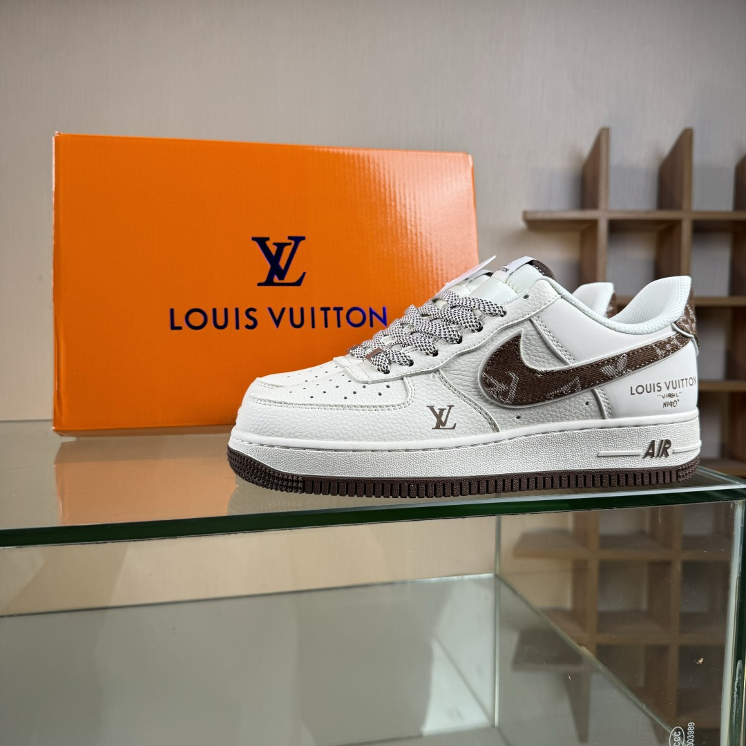Nike Air Force 1'07 Low LV联名 米棕牛仔勾 空军一号低帮休闲板鞋 SM6668-109-莆田鞋,莆田鞋货源,高仿鞋,高仿鞋货源,安福档口,莆田高仿鞋,莆田鞋批发,高仿鞋批发,莆田高仿运动鞋,高仿运动鞋,莆田运动鞋 Nike Air Force 1'07 Low LV联名 米棕牛仔勾 空军一号低帮休闲板鞋 SM6668-109