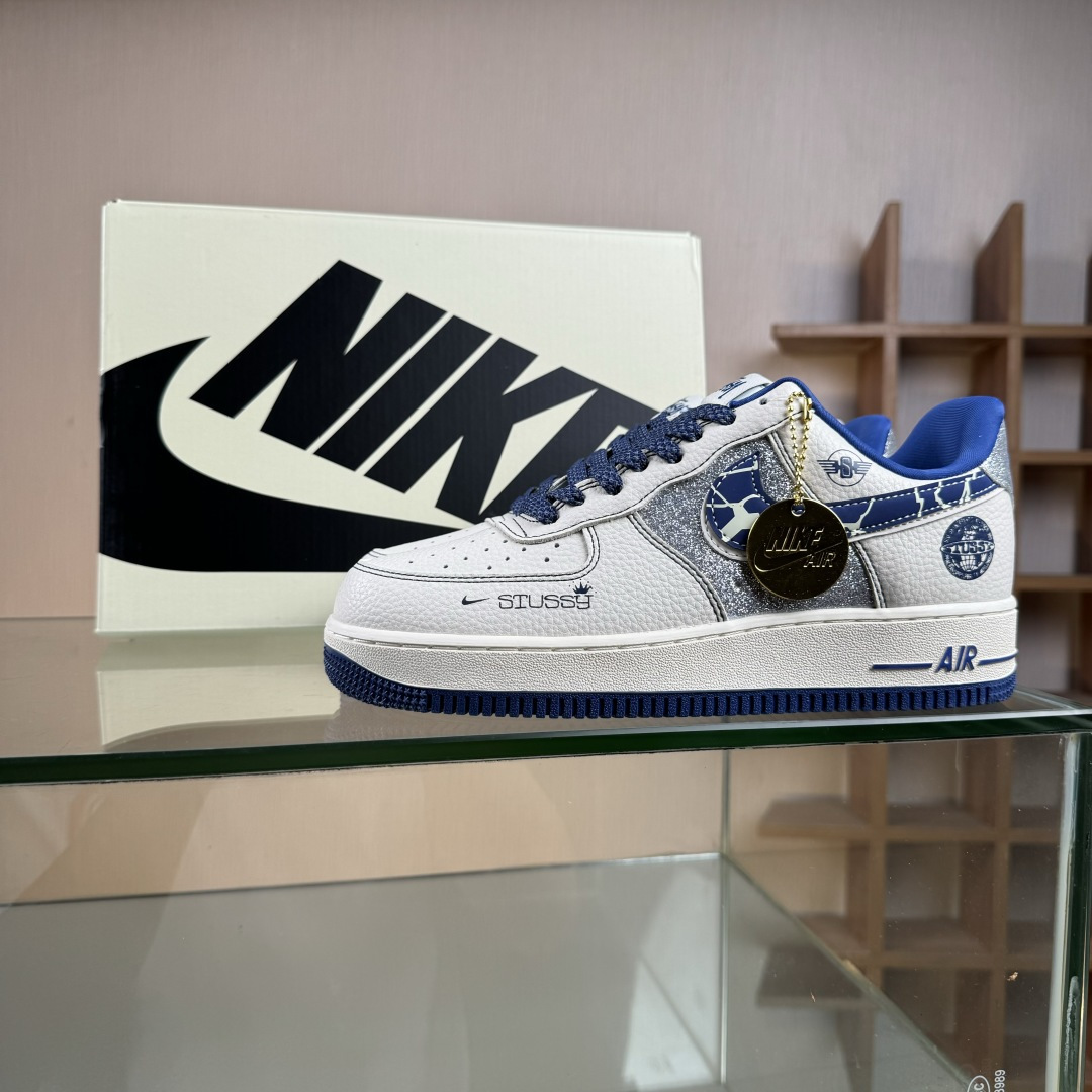 260 Nike Air Force 1'07 Low 斯图西联名 双勾满天星 空军一号低帮休闲板鞋 DD1982-306