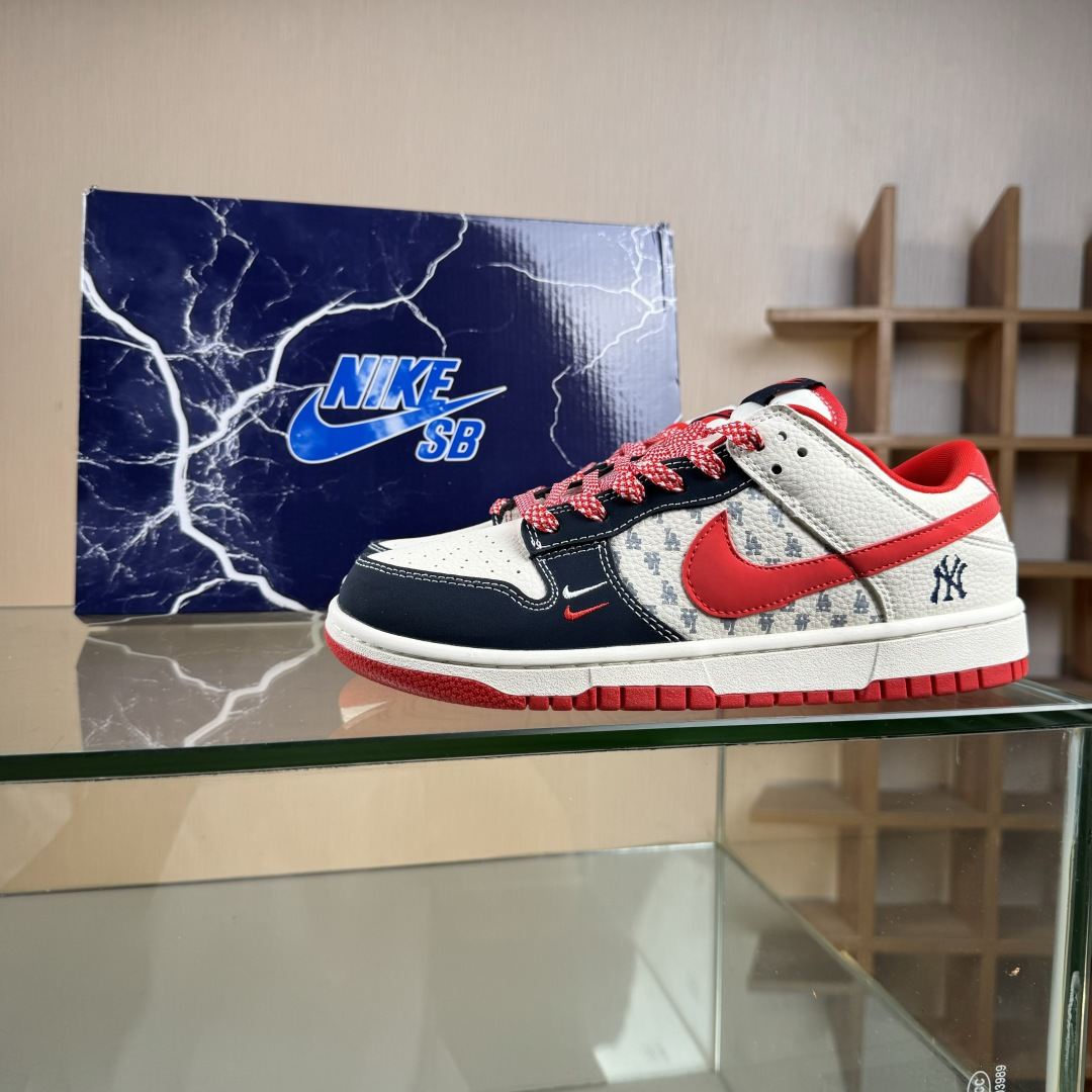 280 Nike SB Dunk Low x MLB 蓝白红双小勾满天星 DB1988-001