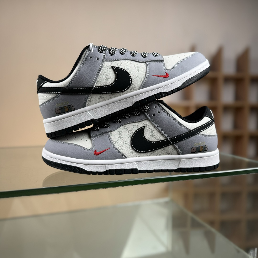 Nike SB Dunk Low x GUCCI 灰白黑小勾满天星 CS1688-134-莆田鞋,莆田鞋货源,高仿鞋,高仿鞋货源,安福档口,莆田高仿鞋,莆田鞋批发,高仿鞋批发,莆田高仿运动鞋,高仿运动鞋,莆田运动鞋 Nike SB Dunk Low x GUCCI 灰白黑小勾满天星 CS1688-134