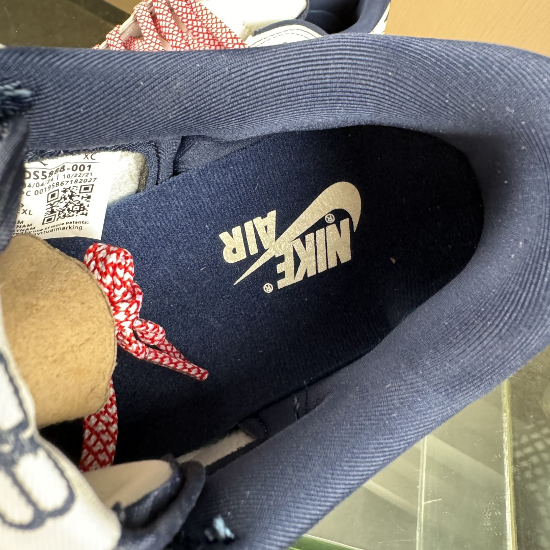 Travis Scott x Nike Air Jordan 1 Low x Balenciaga Air Jordan 1 Low 反转白红小勾满天星倒钩 DS2025-001-莆田鞋,莆田鞋货源,高仿鞋,高仿鞋货源,安福档口,莆田高仿鞋,莆田鞋批发,高仿鞋批发,莆田高仿运动鞋,高仿运动鞋,莆田运动鞋 Travis Scott x Nike Air Jordan 1 Low x Balenciaga Air Jordan 1 Low 反转白红小勾满天星倒钩 DS2025-001