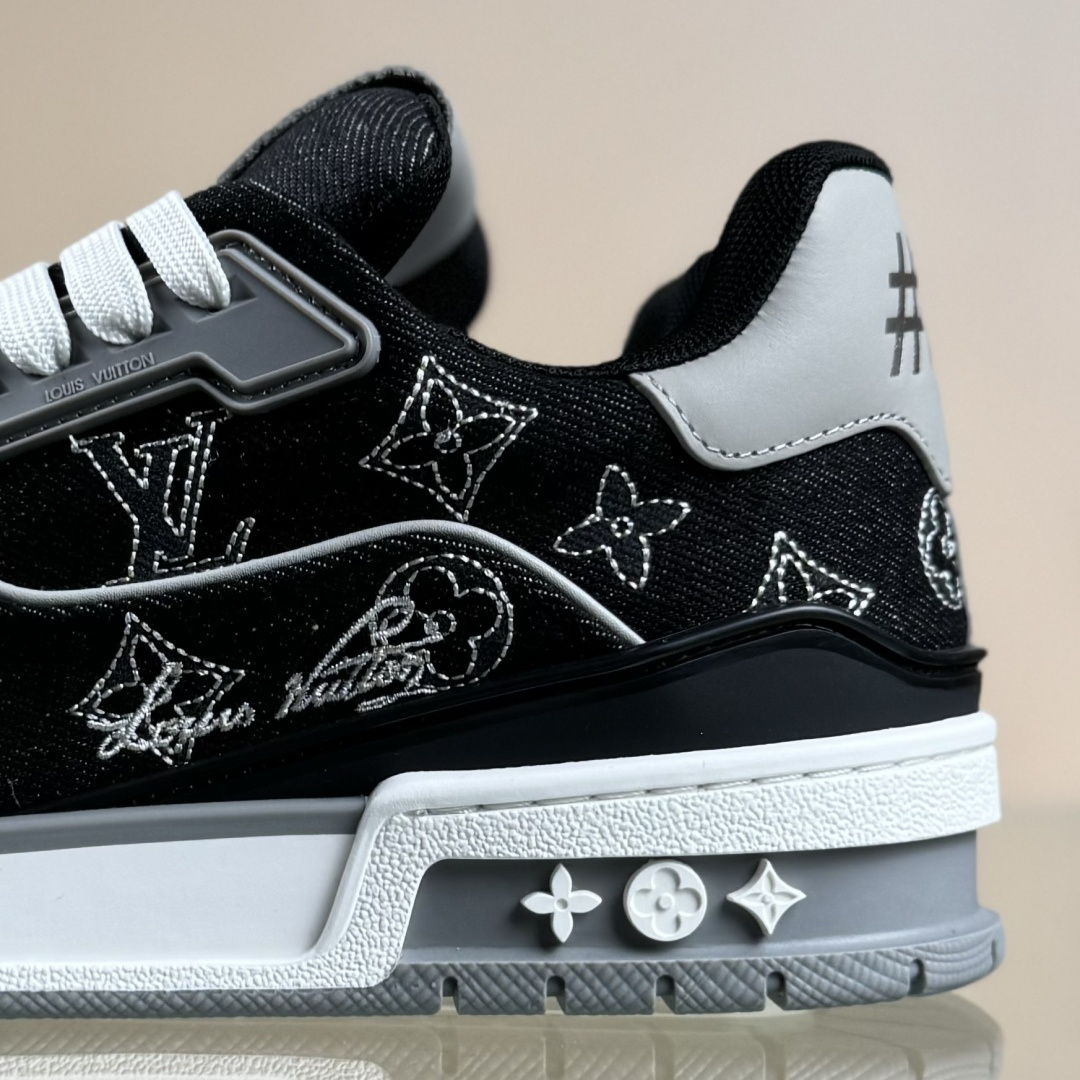 最新配色 驴家 LV x NiGo 联名 Trainer-莆田鞋,莆田鞋货源,高仿鞋,高仿鞋货源,安福档口,莆田高仿鞋,莆田鞋批发,高仿鞋批发,莆田高仿运动鞋,高仿运动鞋,莆田运动鞋 最新配色 驴家 LV x NiGo 联名 Trainer