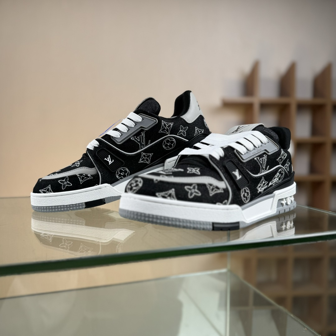 最新配色 驴家 LV x NiGo 联名 Trainer-莆田鞋,莆田鞋货源,高仿鞋,高仿鞋货源,安福档口,莆田高仿鞋,莆田鞋批发,高仿鞋批发,莆田高仿运动鞋,高仿运动鞋,莆田运动鞋 最新配色 驴家 LV x NiGo 联名 Trainer