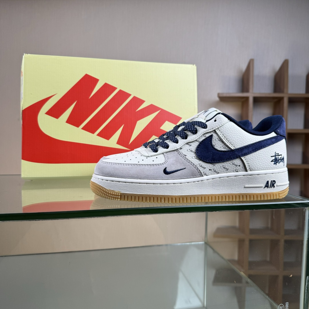 Nike Air Force 1 Low 07 x Stussy 灰白蓝小勾满天星 JS8028-016-莆田鞋,莆田鞋货源,高仿鞋,高仿鞋货源,安福档口,莆田高仿鞋,莆田鞋批发,高仿鞋批发,莆田高仿运动鞋,高仿运动鞋,莆田运动鞋 Nike Air Force 1 Low 07 x Stussy 灰白蓝小勾满天星 JS8028-016
