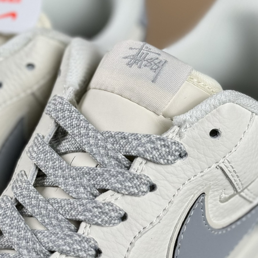 Nike Air Force 1 Low 07 x Stussy 白灰三小勾满天星 CS5288-040-莆田鞋,莆田鞋货源,高仿鞋,高仿鞋货源,安福档口,莆田高仿鞋,莆田鞋批发,高仿鞋批发,莆田高仿运动鞋,高仿运动鞋,莆田运动鞋 Nike Air Force 1 Low 07 x Stussy 白灰三小勾满天星 CS5288-040