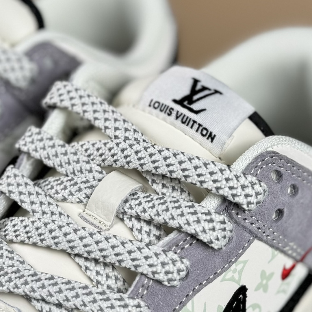 Nike SB Dunk Low x Louis Vuitton x Superme 灰白黑双小勾满天星 CX5050-Y18-莆田鞋,莆田鞋货源,高仿鞋,高仿鞋货源,安福档口,莆田高仿鞋,莆田鞋批发,高仿鞋批发,莆田高仿运动鞋,高仿运动鞋,莆田运动鞋 Nike SB Dunk Low x Louis Vuitton x Superme 灰白黑双小勾满天星 CX5050-Y18