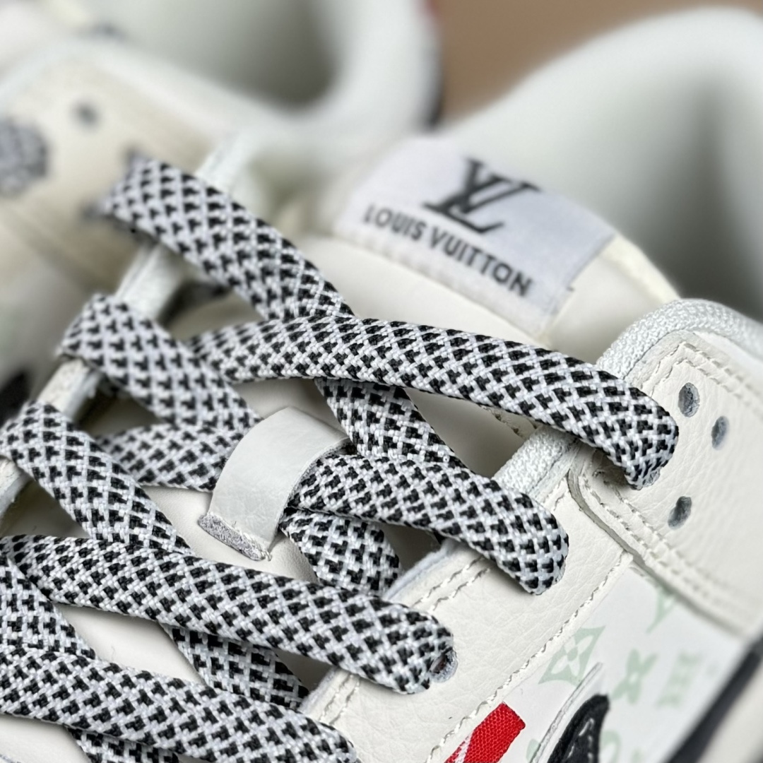 Nike SB Dunk Low x Louis Vuitton 白灰小勾满天星 HT5088-606-莆田鞋,莆田鞋货源,高仿鞋,高仿鞋货源,安福档口,莆田高仿鞋,莆田鞋批发,高仿鞋批发,莆田高仿运动鞋,高仿运动鞋,莆田运动鞋 Nike SB Dunk Low x Louis Vuitton 白灰小勾满天星 HT5088-606