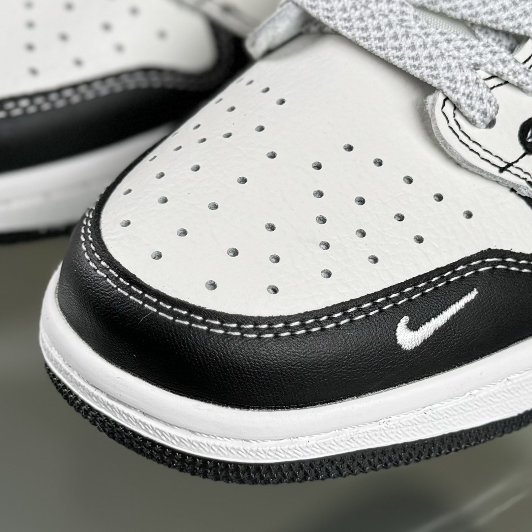 Travis Scott x Nike Air Jordan 1 Low x The North Face Air Jordan 1 Low 反转黑白小勾满天星倒钩 DZ5899-028-莆田鞋,莆田鞋货源,高仿鞋,高仿鞋货源,安福档口,莆田高仿鞋,莆田鞋批发,高仿鞋批发,莆田高仿运动鞋,高仿运动鞋,莆田运动鞋 Travis Scott x Nike Air Jordan 1 Low x The North Face Air Jordan 1 Low 反转黑白小勾满天星倒钩 DZ5899-028