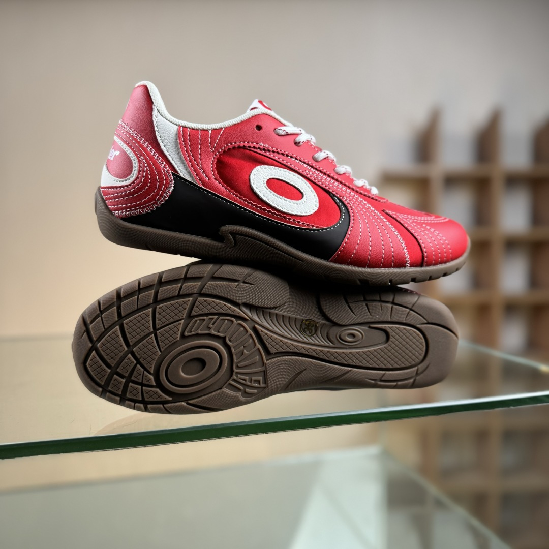 OLD ORDER Turbo-Lite芭蕾复古德训鞋 Hello Kitty联名大红配色超独特百搭 O2320814-莆田鞋,莆田鞋货源,高仿鞋,高仿鞋货源,安福档口,莆田高仿鞋,莆田鞋批发,高仿鞋批发,莆田高仿运动鞋,高仿运动鞋,莆田运动鞋 OLD ORDER Turbo-Lite芭蕾复古德训鞋 Hello Kitty联名大红配色超独特百搭 O2320814