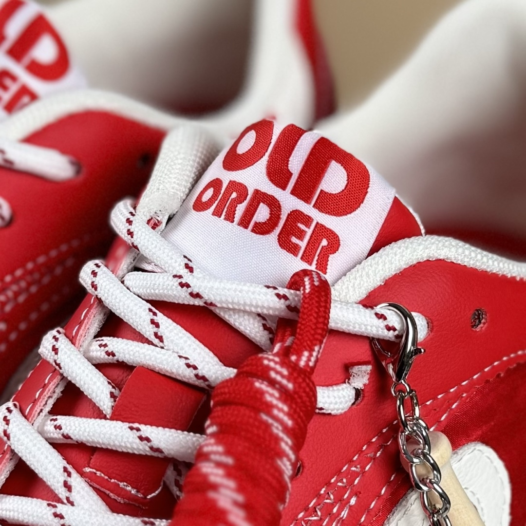 OLD ORDER Turbo-Lite芭蕾复古德训鞋 Hello Kitty联名大红配色超独特百搭 O2320814-莆田鞋,莆田鞋货源,高仿鞋,高仿鞋货源,安福档口,莆田高仿鞋,莆田鞋批发,高仿鞋批发,莆田高仿运动鞋,高仿运动鞋,莆田运动鞋 OLD ORDER Turbo-Lite芭蕾复古德训鞋 Hello Kitty联名大红配色超独特百搭 O2320814