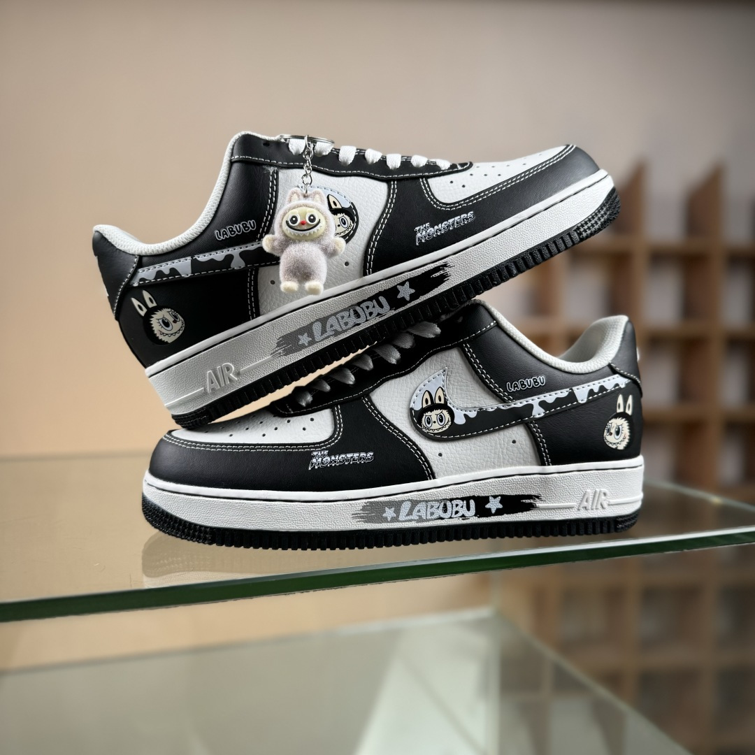 Nike Air Force 1 Low 07 x LABUBU 黑白 KJ5188-001-莆田鞋,莆田鞋货源,高仿鞋,高仿鞋货源,安福档口,莆田高仿鞋,莆田鞋批发,高仿鞋批发,莆田高仿运动鞋,高仿运动鞋,莆田运动鞋 Nike Air Force 1 Low 07 x LABUBU 黑白 KJ5188-001