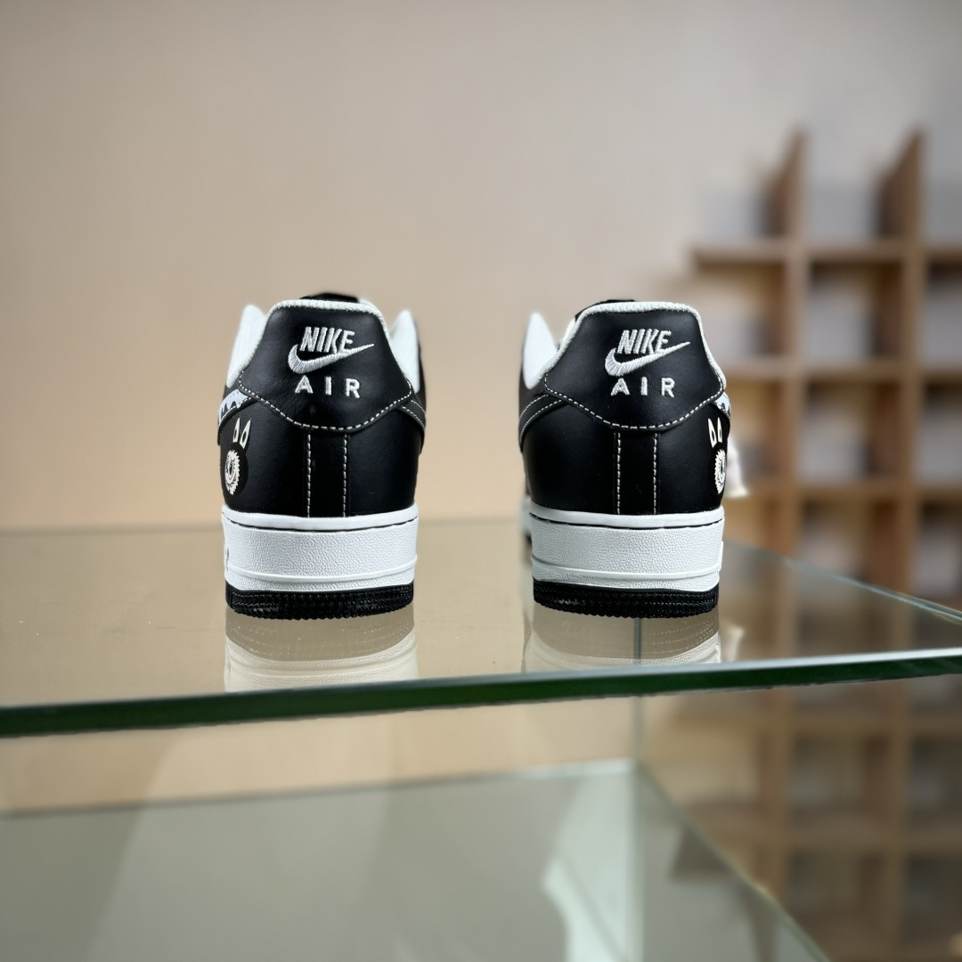 Nike Air Force 1 Low 07 x LABUBU 黑白 KJ5188-001-莆田鞋,莆田鞋货源,高仿鞋,高仿鞋货源,安福档口,莆田高仿鞋,莆田鞋批发,高仿鞋批发,莆田高仿运动鞋,高仿运动鞋,莆田运动鞋 Nike Air Force 1 Low 07 x LABUBU 黑白 KJ5188-001