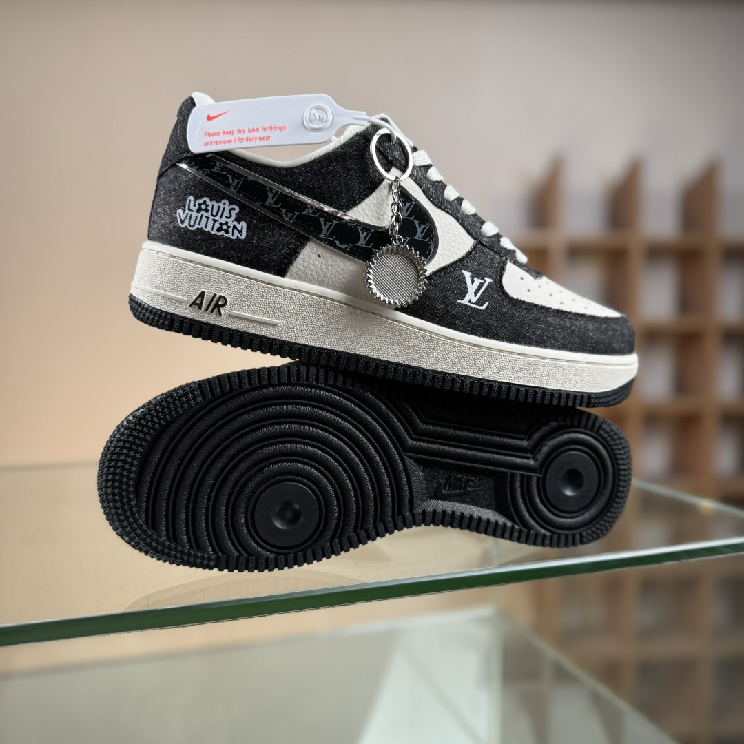 Nike Air Force 1 Low 07 x Louis Vuitton 黑白 DX1888-097-莆田鞋,莆田鞋货源,高仿鞋,高仿鞋货源,安福档口,莆田高仿鞋,莆田鞋批发,高仿鞋批发,莆田高仿运动鞋,高仿运动鞋,莆田运动鞋 Nike Air Force 1 Low 07 x Louis Vuitton 黑白 DX1888-097