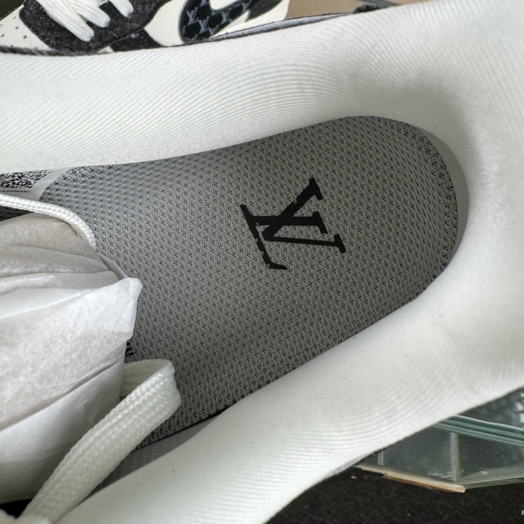 Nike Air Force 1 Low 07 x Louis Vuitton 黑白 DX1888-097-莆田鞋,莆田鞋货源,高仿鞋,高仿鞋货源,安福档口,莆田高仿鞋,莆田鞋批发,高仿鞋批发,莆田高仿运动鞋,高仿运动鞋,莆田运动鞋 Nike Air Force 1 Low 07 x Louis Vuitton 黑白 DX1888-097