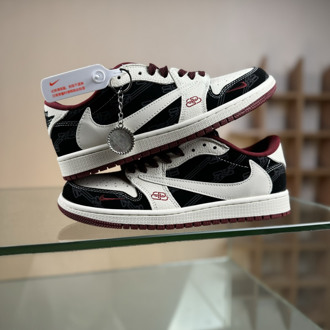 Travis Scott x Fragment Design x Jordan Air Jordan 1 Low SP “棕底白黑” XS2025-079-莆田鞋,莆田鞋货源,高仿鞋,高仿鞋货源,安福档口,莆田高仿鞋,莆田鞋批发,高仿鞋批发,莆田高仿运动鞋,高仿运动鞋,莆田运动鞋 Travis Scott x Fragment Design x Jordan Air Jordan 1 Low SP “棕底白黑” XS2025-079