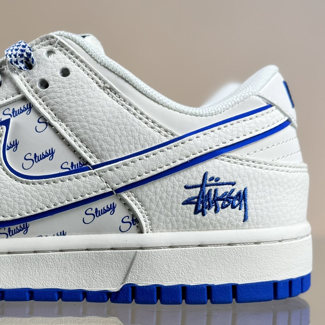 Nike SB Dunk Low x Stussy 白蓝小勾满天星 JP1628-022-莆田鞋,莆田鞋货源,高仿鞋,高仿鞋货源,安福档口,莆田高仿鞋,莆田鞋批发,高仿鞋批发,莆田高仿运动鞋,高仿运动鞋,莆田运动鞋 Nike SB Dunk Low x Stussy 白蓝小勾满天星 JP1628-022