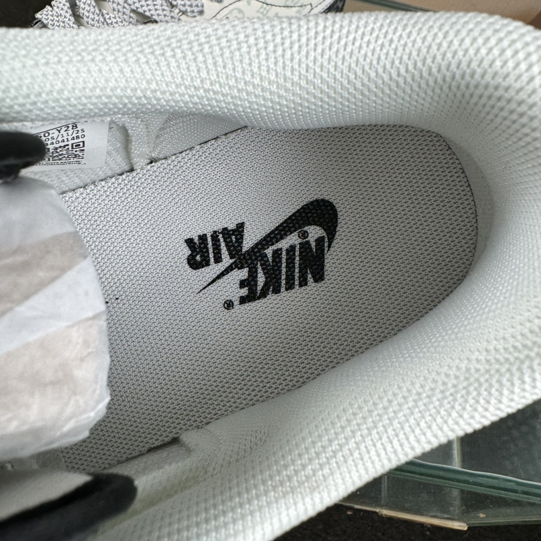 Travis Scott x Nike Air Jordan 1 Low x Louis Vuitton Air Jordan 1 Low 反转黑白牛仔满天星倒钩 CX5050-Y28 Travis Scott x Nike Air Jordan 1 Low x Louis Vuitton Air Jordan 1 Low 反转黑白牛仔满天星倒钩 CX5050-Y28