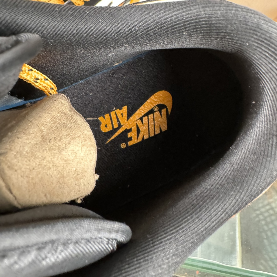 Nike Jordan Air Jordan 1 x HERMES 黑白黄小勾满天星 LJ8888-004