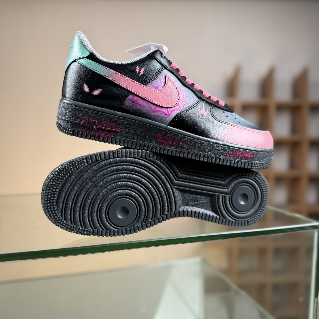 Nike Air Force 1 Low 07 粉黑蜘蛛侠涂鸦 YD2425-011