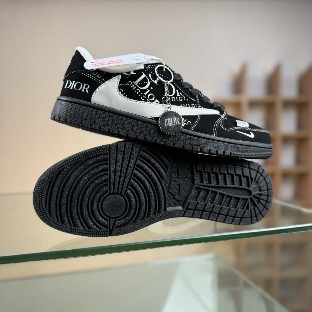 Travis Scott x Nike Air Jordan 1 Low x DIOR Air Jordan 1 Low 反转黑白小勾倒钩 LD2025-036