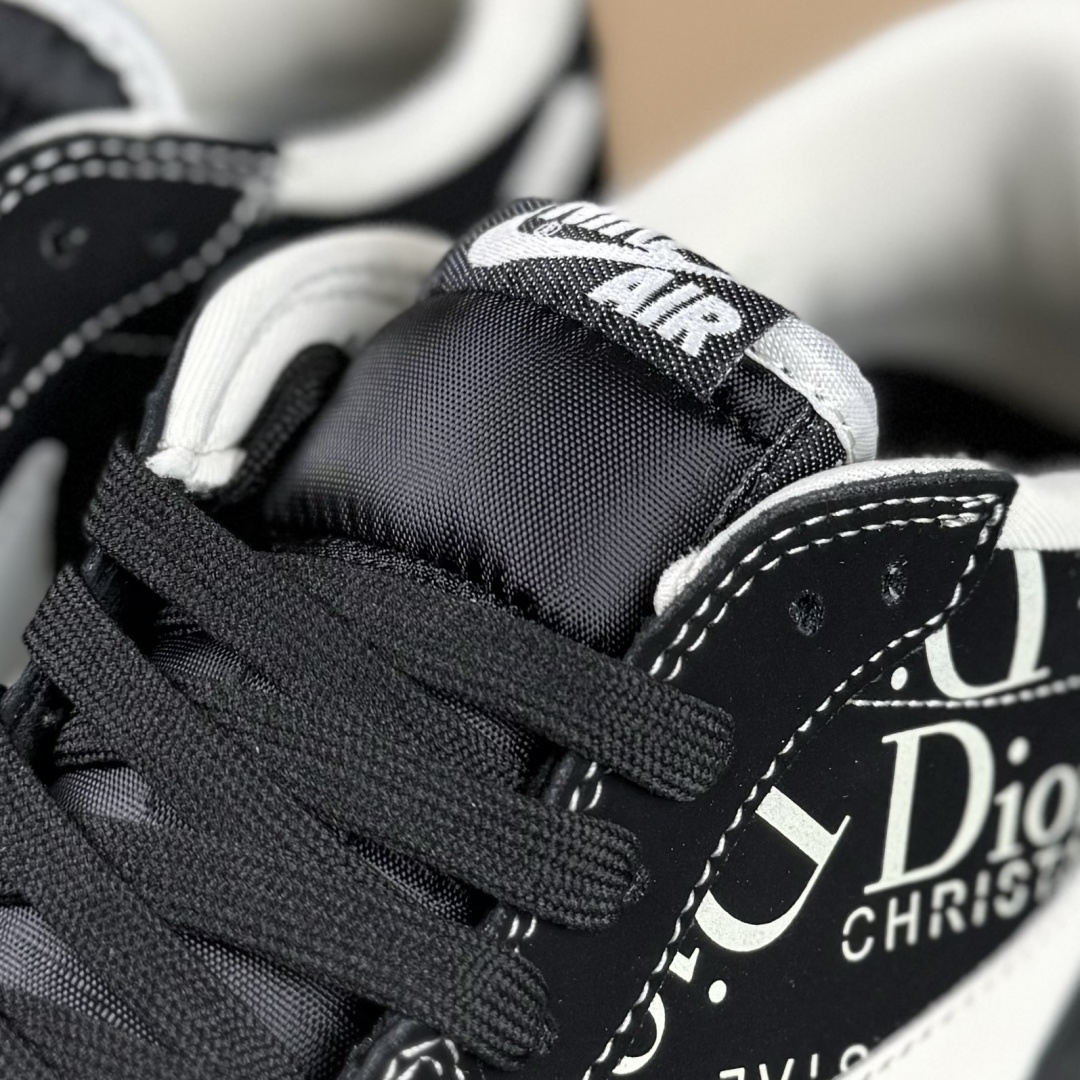 Travis Scott x Nike Air Jordan 1 Low x DIOR Air Jordan 1 Low 反转黑白小勾倒钩 LD2025-036
