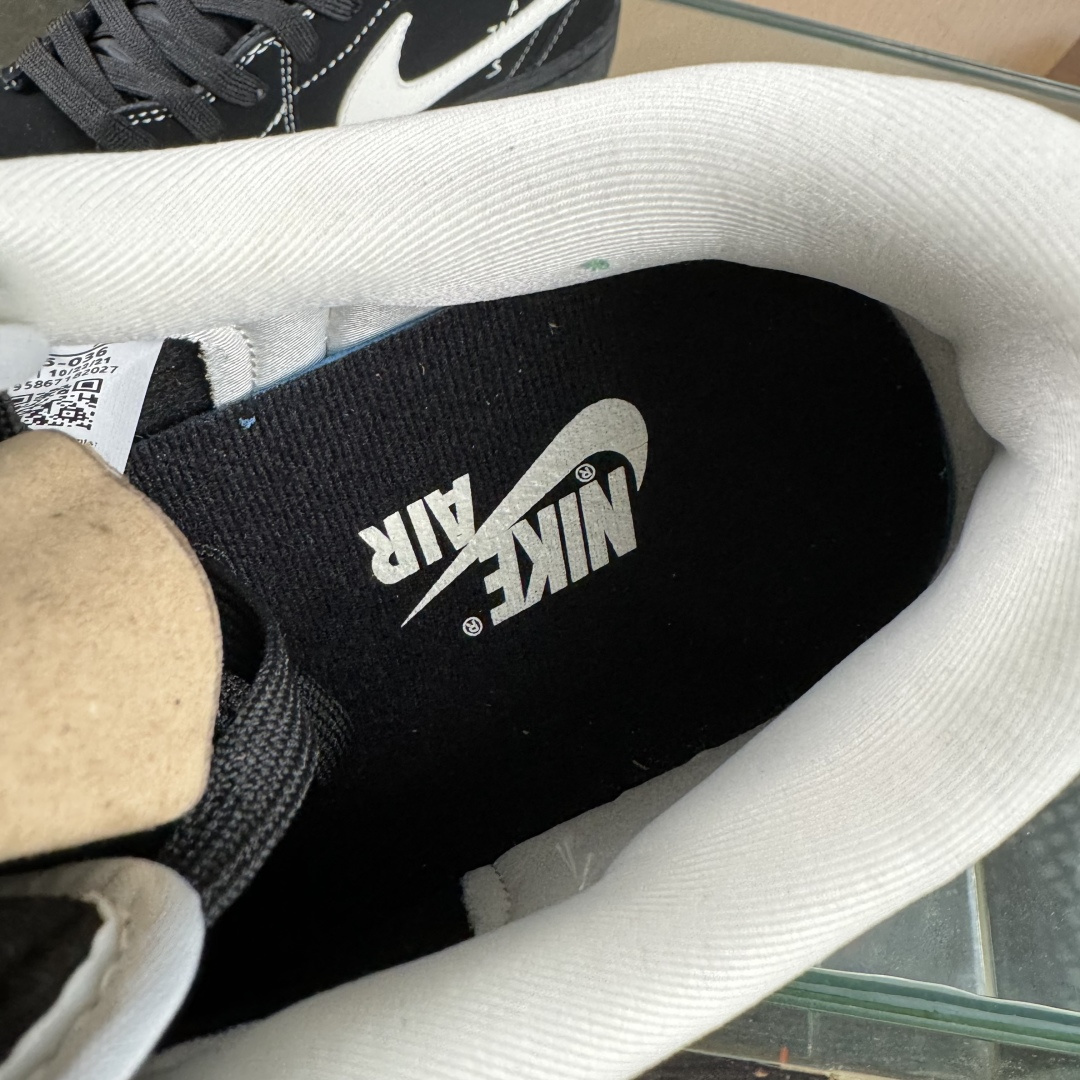 Travis Scott x Nike Air Jordan 1 Low x DIOR Air Jordan 1 Low 反转黑白小勾倒钩 LD2025-036