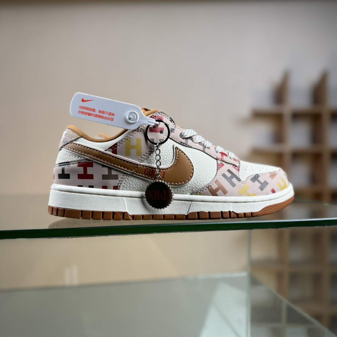 Nike SB Dunk Low x GUCCI 米棕满天星 SR8888-012