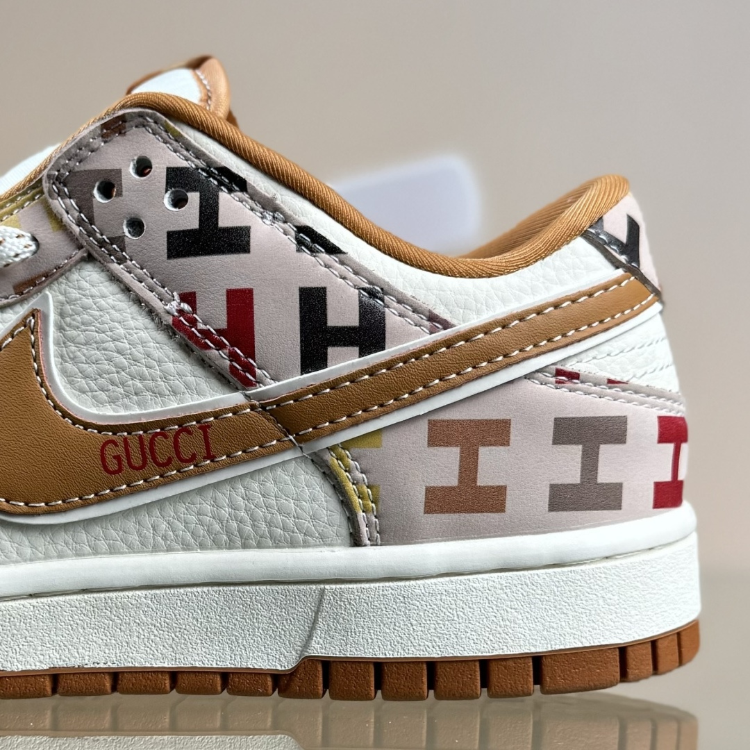 Nike SB Dunk Low x GUCCI 米棕满天星 SR8888-012