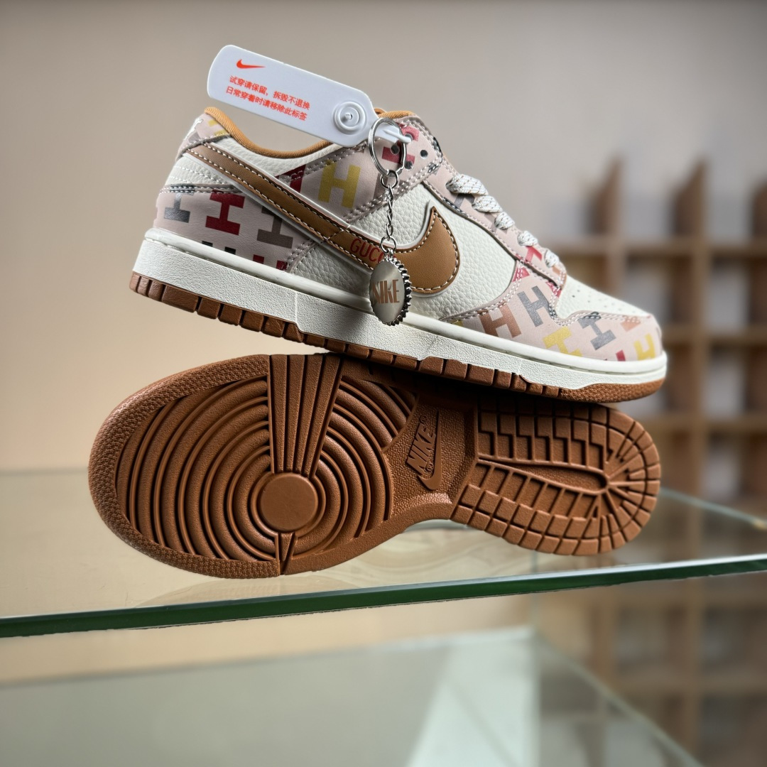 Nike SB Dunk Low x GUCCI 米棕满天星 SR8888-012