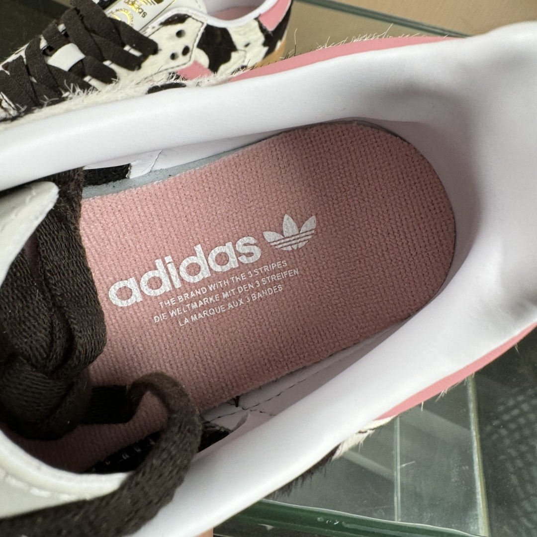 Adidas Originals Samba 阿迪达斯三叶草 桑巴舞系列绅士德训足球风百搭低帮休闲运动板鞋 KK2239