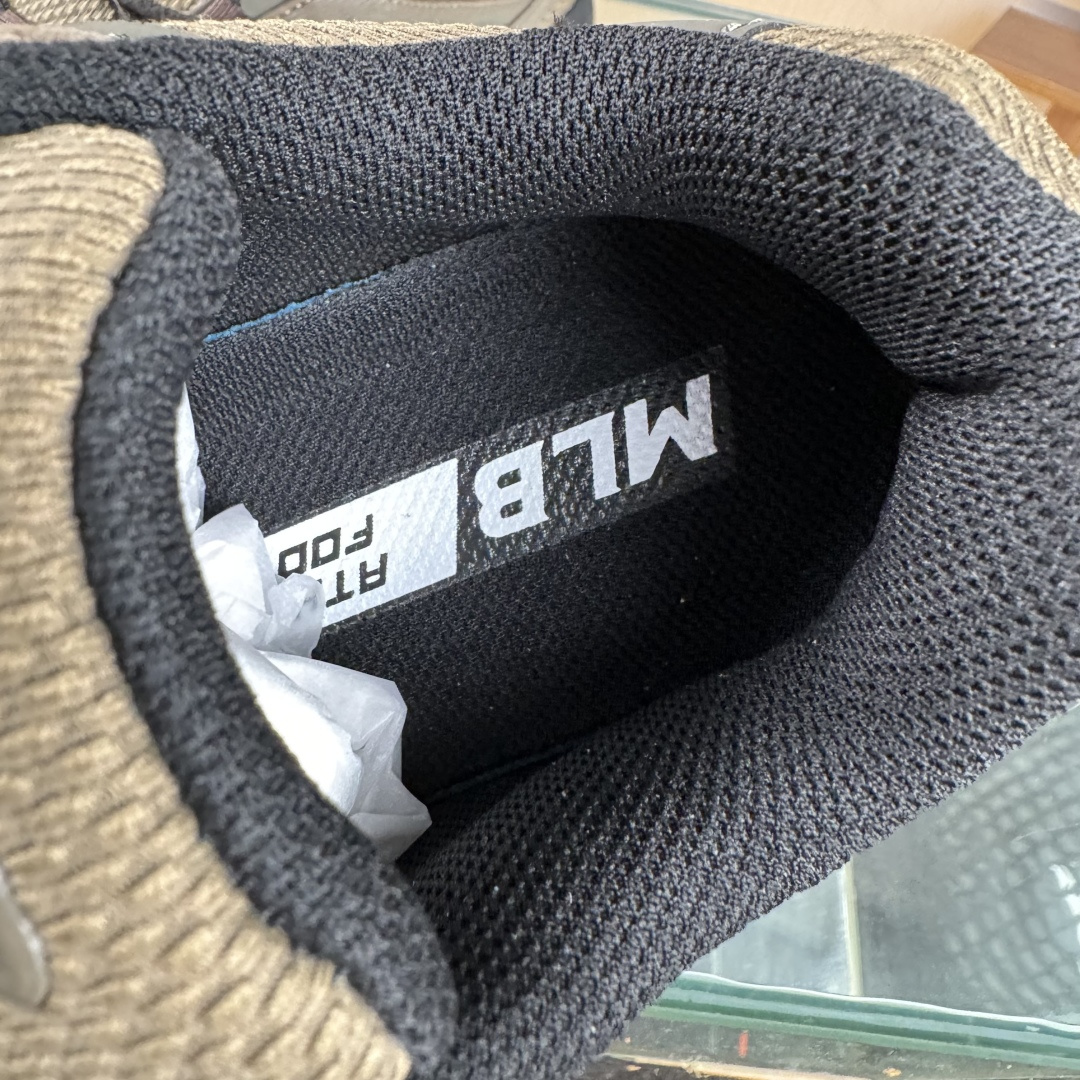 190 NY MLB Trophy Runner 纽约洋基队魔术贴 轻量增高厚底休闲运动鞋 3ARNR025N50BRS