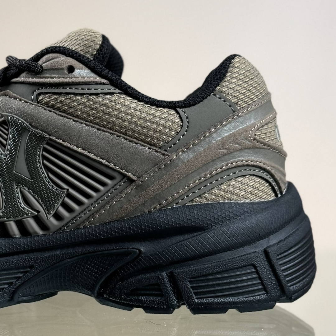 190 NY MLB Trophy Runner 纽约洋基队魔术贴 轻量增高厚底休闲运动鞋 3ARNR025N50BRS