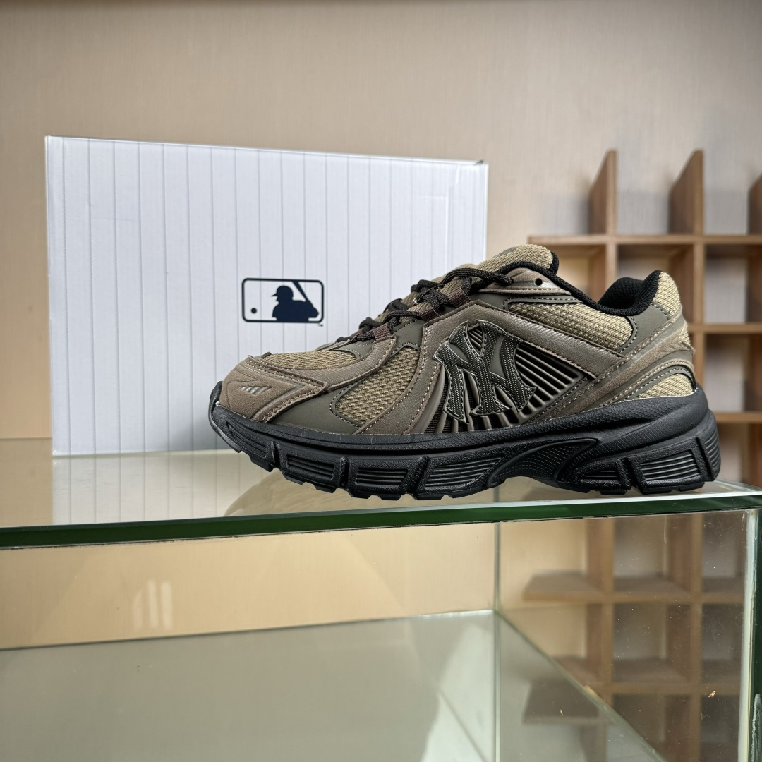 190 NY MLB Trophy Runner 纽约洋基队魔术贴 轻量增高厚底休闲运动鞋 3ARNR025N50BRS