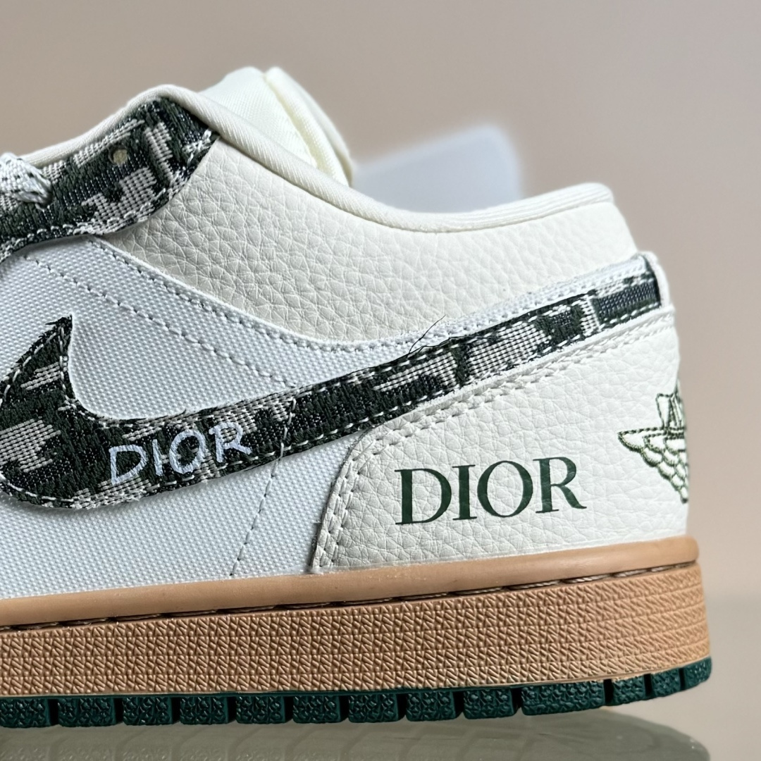 Nike Air Jordan 1 Low AJ1乔1低帮休闲板鞋 LR8888-013