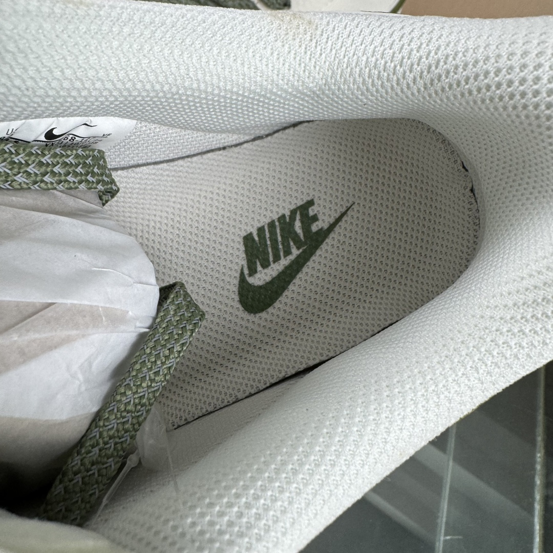 Nike Air Force 1'07 Low 斯图西联名 草绿生胶底 空军一号低帮休闲板鞋 XX3168-127-High Quatity Cheap Brand wholesale wholesaler seller Clothes Bags handbags Sneakers Top Fashion Clothing Shoes from China Factory Chinese suppliers best Quality Beautiful Price Nike Air Force 1'07 Low 斯图西联名 草绿生胶底 空军一号低帮休闲板鞋 XX3168-127