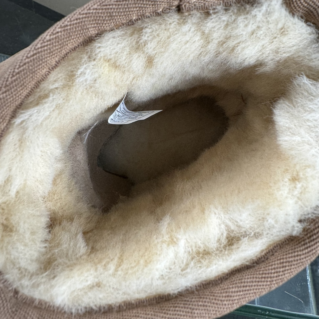 UGG Classic Ultra Mini 周冬雨同款羊毛一体迷你中筒靴 1116109栗色