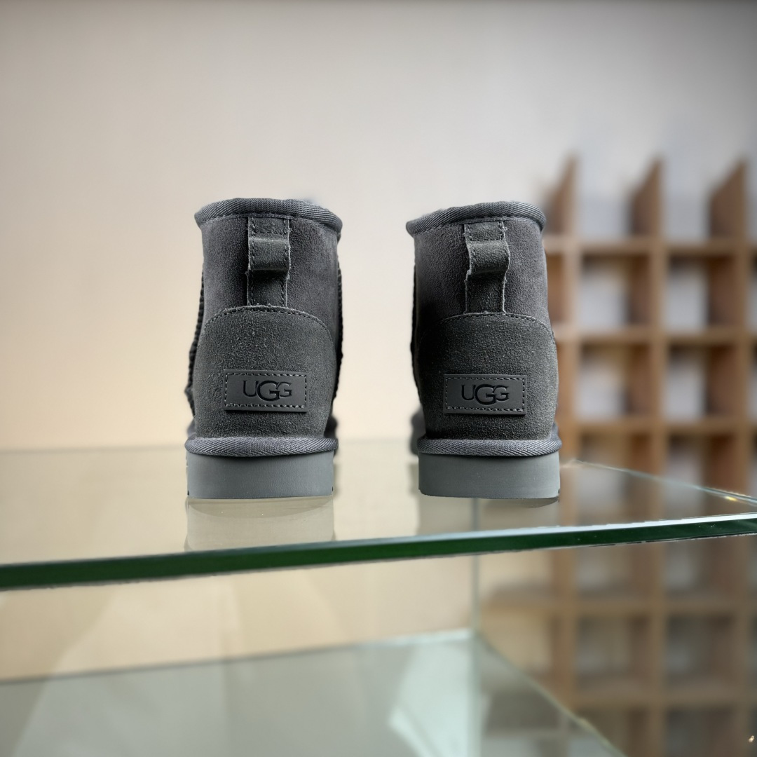 UGG Classic Ultra Mini 周冬雨同款羊毛一体迷你中筒靴 1116109灰色
