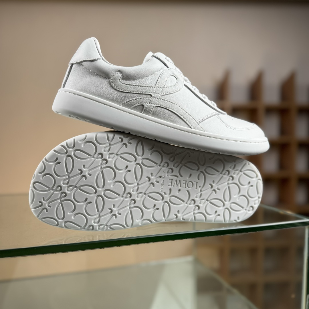 LOEWE罗意威 Jambo 牛皮革 圆头系带低班男鞋