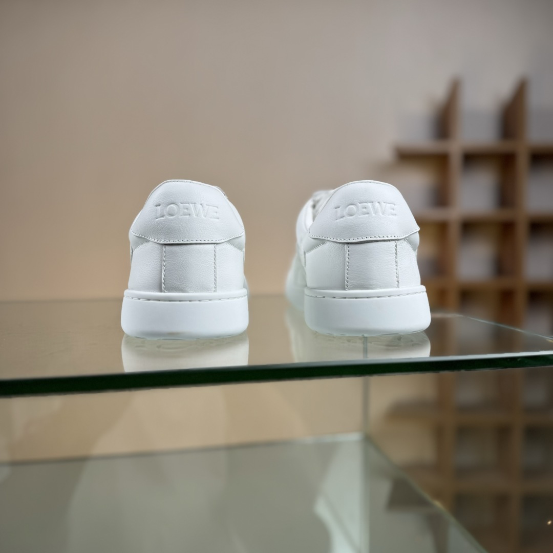 LOEWE罗意威 Jambo 牛皮革 圆头系带低班男鞋