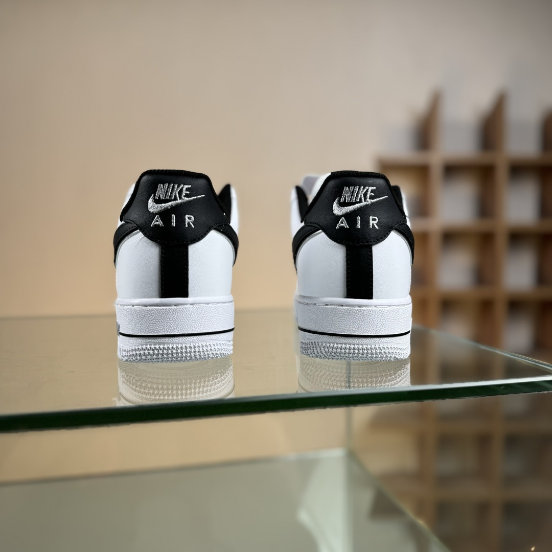 260 Nike Air Force 1'07 Low 黑银小勾 空军一号低帮休闲板鞋 ZH0316-109