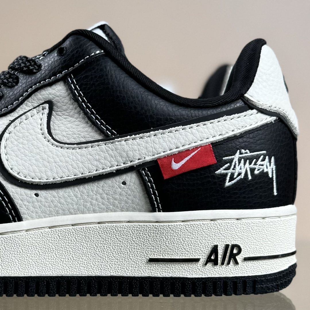 260 Nike Air Force 1'07 Low 斯图西联名 经典黑白熊猫 空军一号低帮休闲板鞋 DD1982-318
