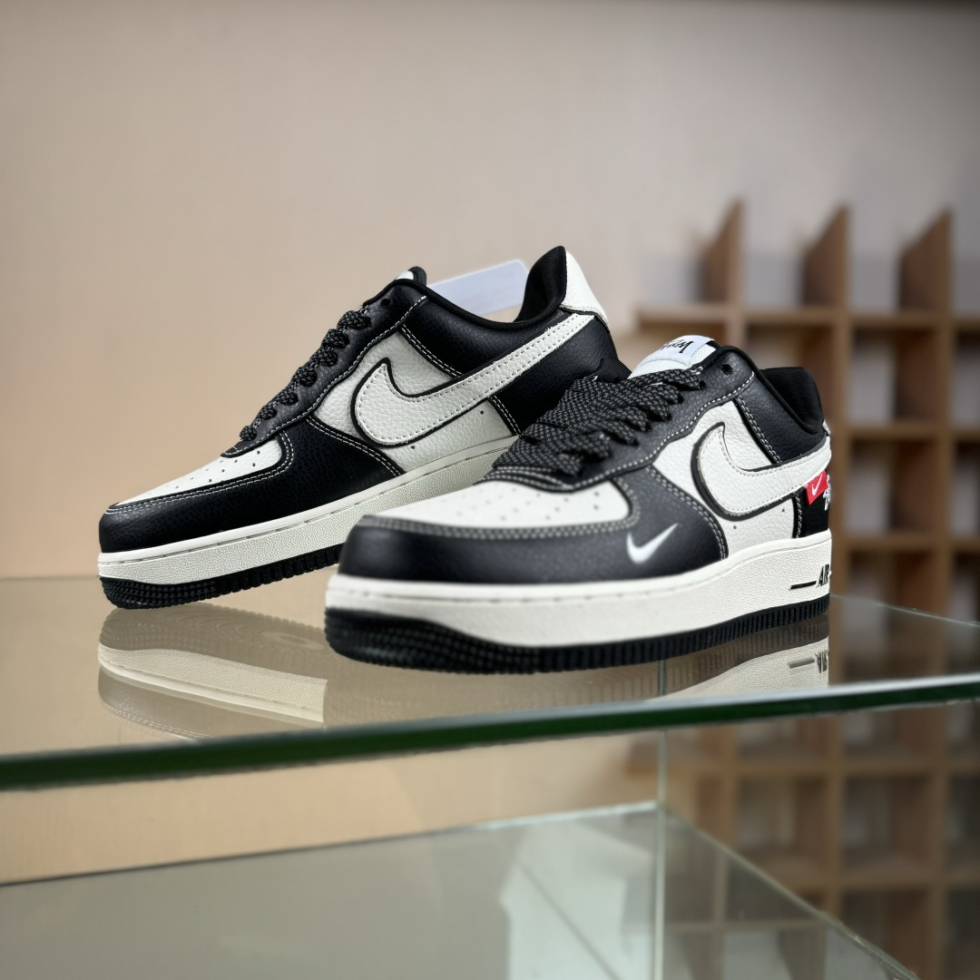 260 Nike Air Force 1'07 Low 斯图西联名 经典黑白熊猫 空军一号低帮休闲板鞋 DD1982-318