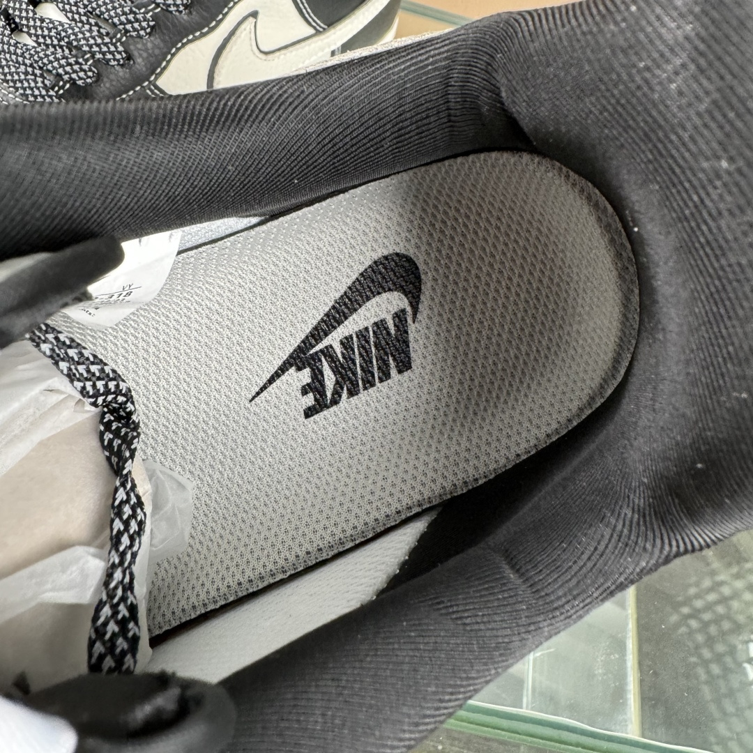 260 Nike Air Force 1'07 Low 斯图西联名 经典黑白熊猫 空军一号低帮休闲板鞋 DD1982-318