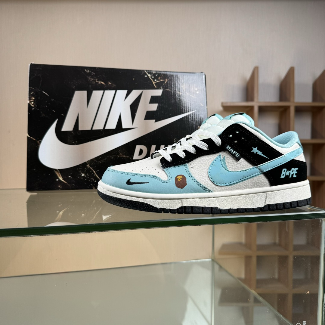 280 Nike SB Dunk Low x BAPE 蓝白小勾 SJ8888-002