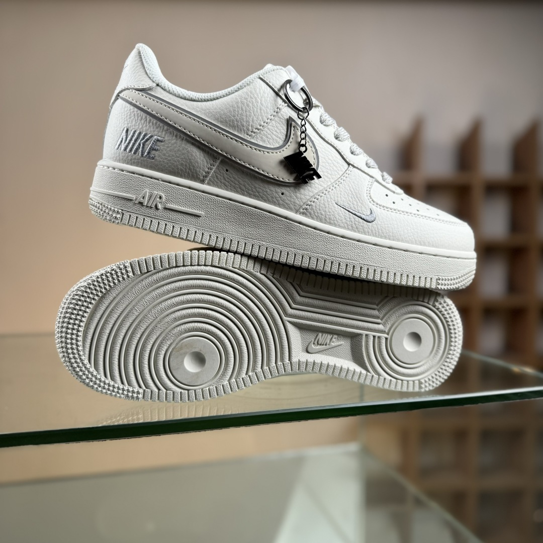 260 Nike Air Force 1'07 Low 耐克刺绣 空军一号低帮休闲板鞋 CS5288-045