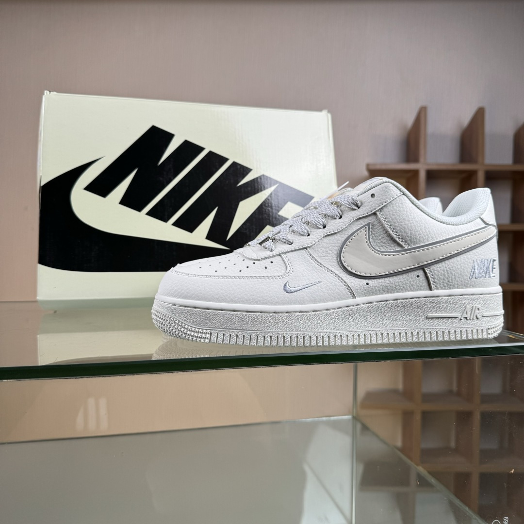 260 Nike Air Force 1'07 Low 耐克刺绣 空军一号低帮休闲板鞋 CS5288-045